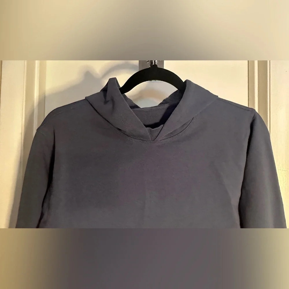 Lululemon Cropped Hoodie Size Small (4 or 6) - Picture 5 of 5